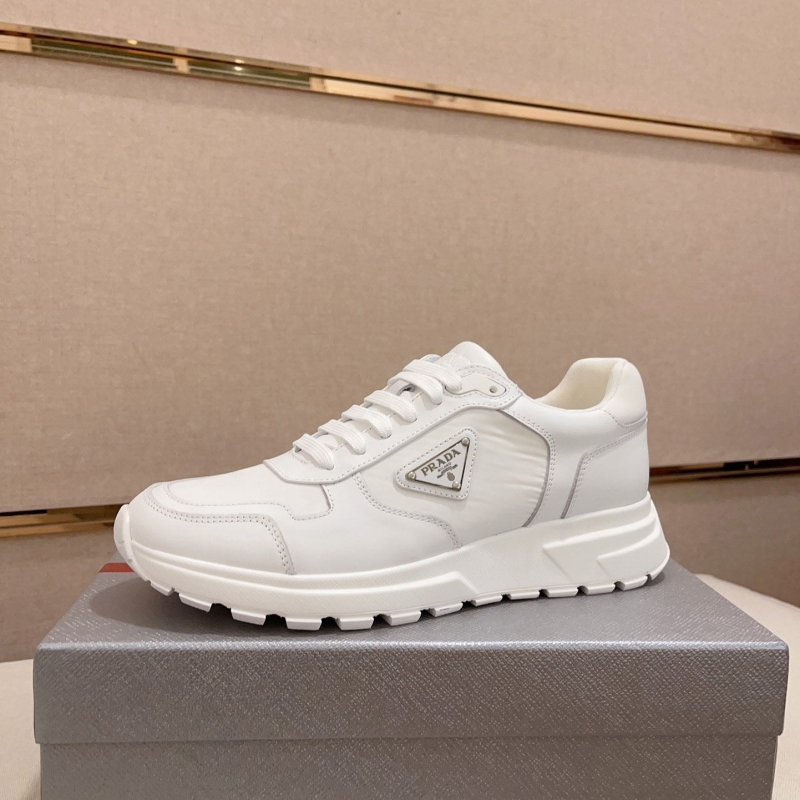 Pra*a casual shoes